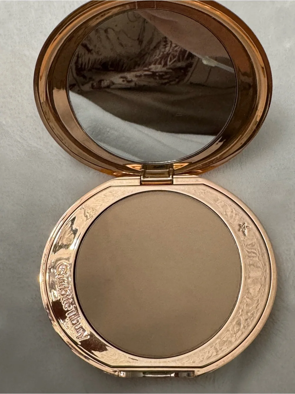 Charlotte Tilbury Airbrush Flawless Finish Setting Powder - Fair